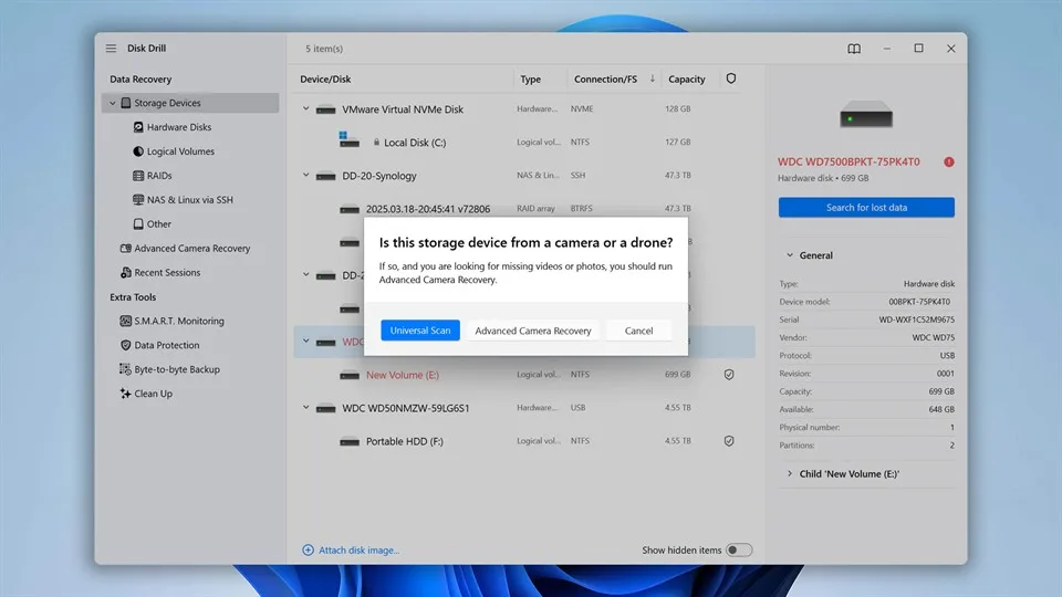 Disk Drill dialog for choosing Universal Scan or Advanced Camera Recovery