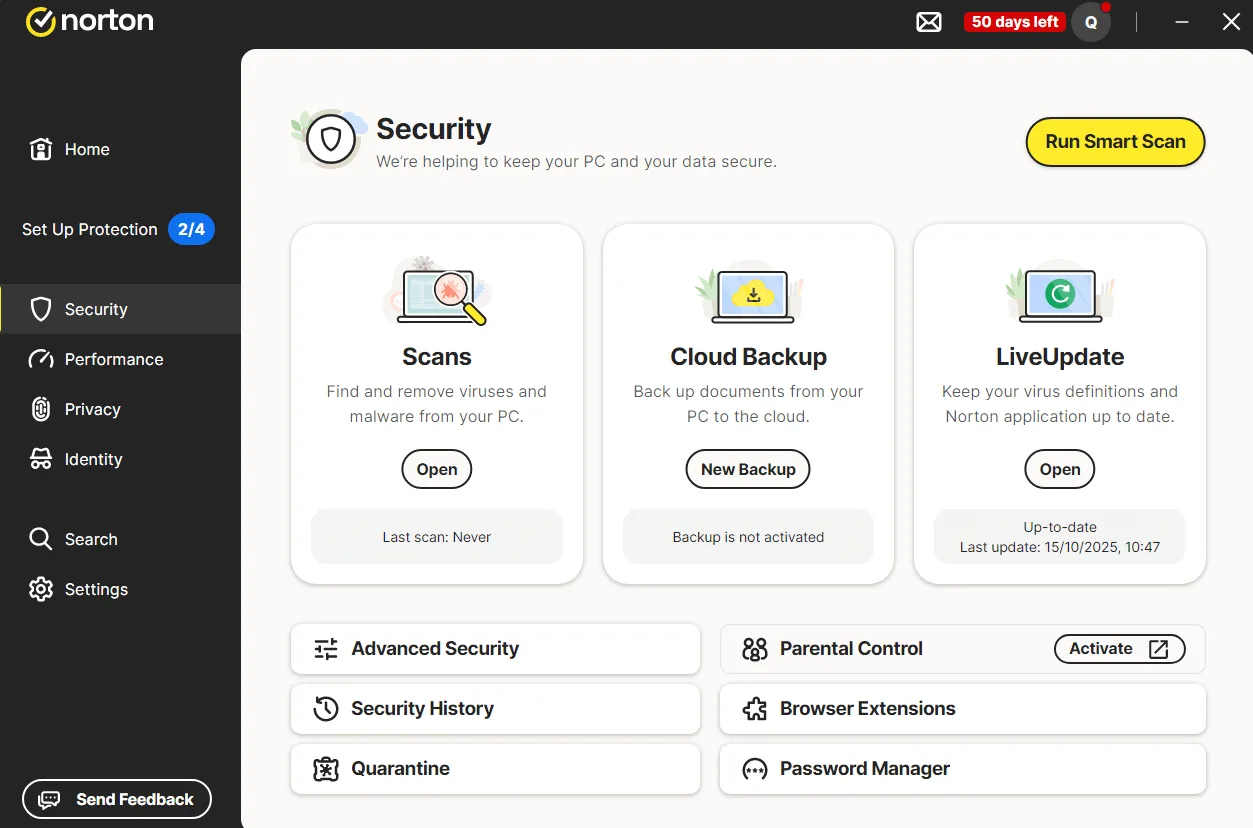 Interface Norton 360 Deluxe avec analyse et sauvegarde cloud